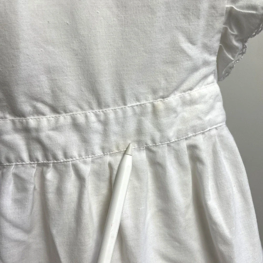 White Christmas Apron Vintage Poinsettia Embroidery Ruffle Eyelet Cottagecore